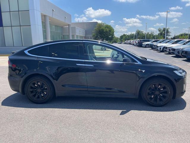 Photo of 2016 Titanium Metallic Tesla Model X