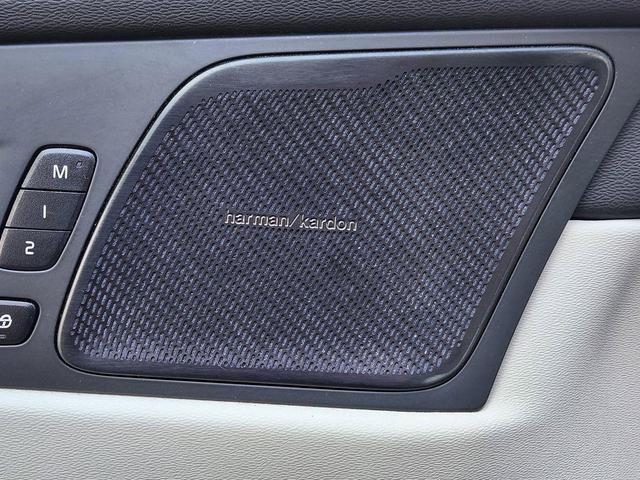 Photo of 2023 Bright Volvo XC60