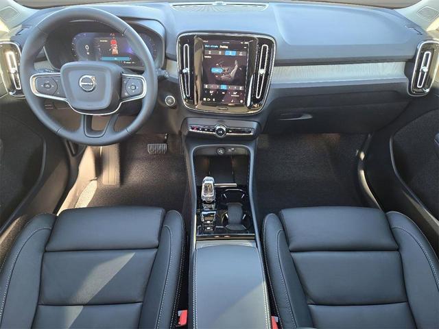 Photo of 2025 Crystal White Pearl Volvo XC40