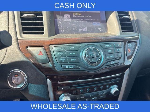 Photo of 2016 Glacier White Nissan Pathfinder