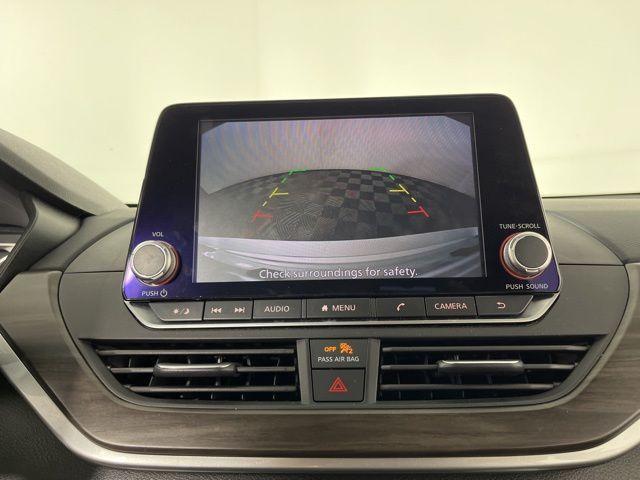 Photo of 2024 Brilliant Silver Metallic Nissan Altima