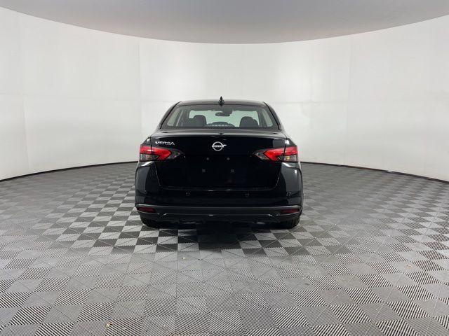 Photo of 2025 Black Nissan Versa