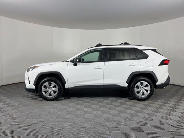 Photo of 2019 Super White Toyota RAV4
