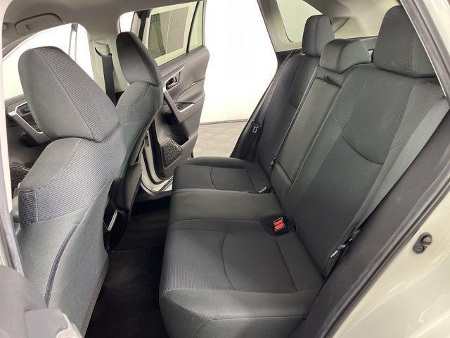 Photo of 2019 Super White Toyota RAV4