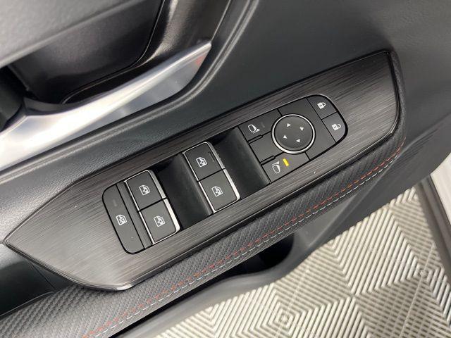 Photo of 2025 Aspen White Tri Nissan Kicks
