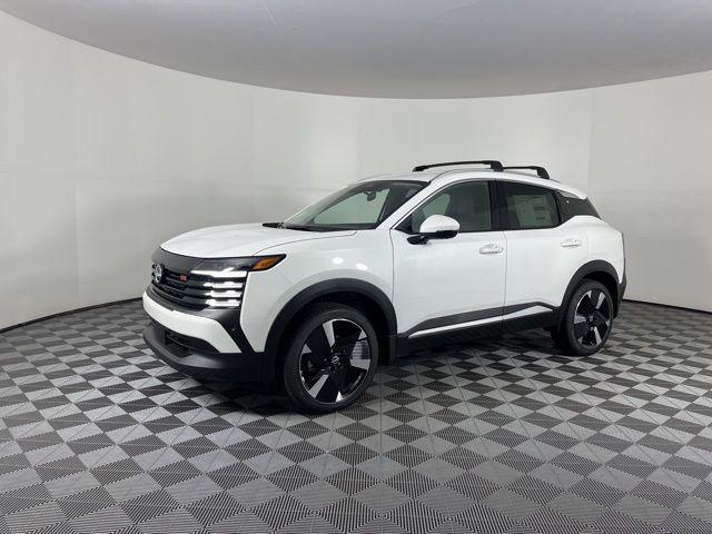 Photo of 2025 Aspen White Tri Nissan Kicks