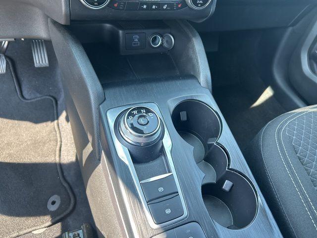 Photo of 2023 Silver Metallic Ford Escape