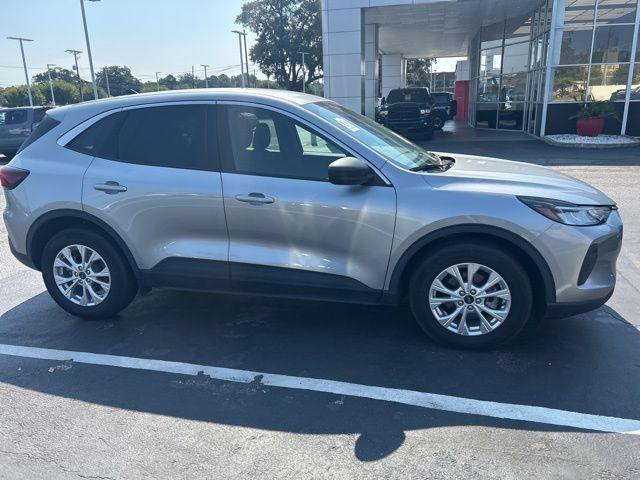 Photo of 2023 Silver Metallic Ford Escape