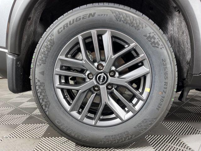 Photo of 2025 Gun Metallic Nissan Rogue