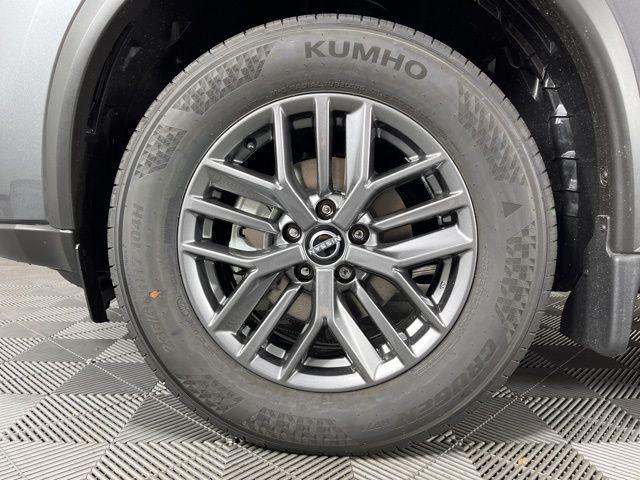 Photo of 2025 Gun Metallic Nissan Rogue