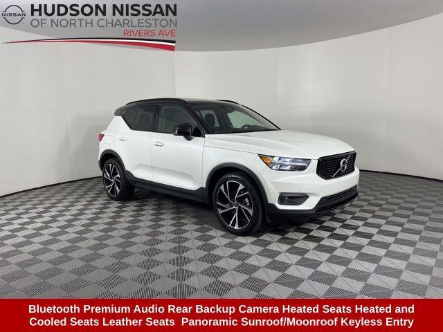 2022 Volvo XC40