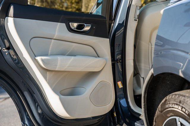 Photo of 2022 Denim Blue Metallic Volvo XC60