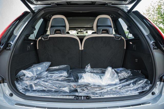Photo of 2025 Vapour Grey Metallic Volvo XC90 Plug-In Hybrid