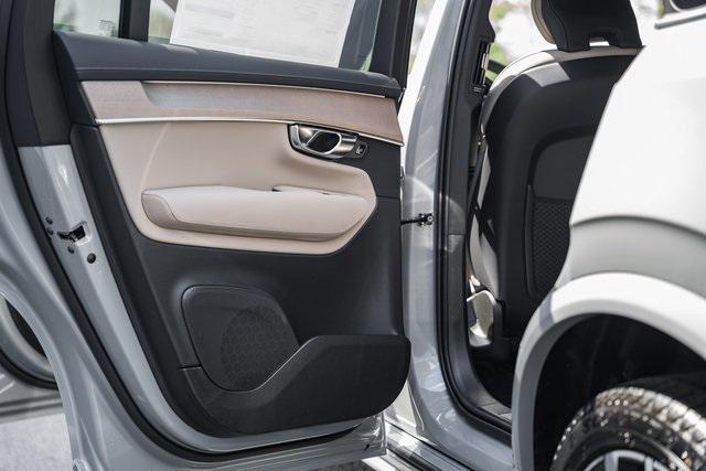 Photo of 2025 Vapour Grey Metallic Volvo XC90 Plug-In Hybrid