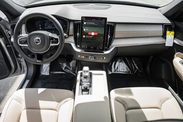 Photo of 2025 Vapour Grey Metallic Volvo XC90 Plug-In Hybrid
