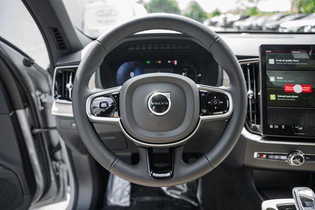 Photo of 2025 Vapour Grey Metallic Volvo XC90 Plug-In Hybrid