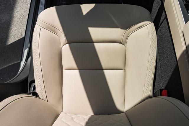 Photo of 2025 Vapour Grey Metallic Volvo XC90 Plug-In Hybrid