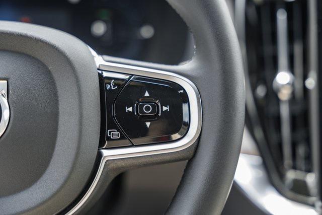 Photo of 2025 Vapour Grey Metallic Volvo XC90 Plug-In Hybrid
