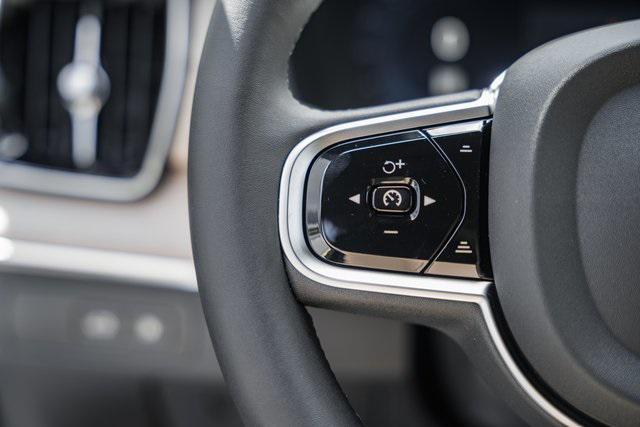 Photo of 2025 Vapour Grey Metallic Volvo XC90 Plug-In Hybrid