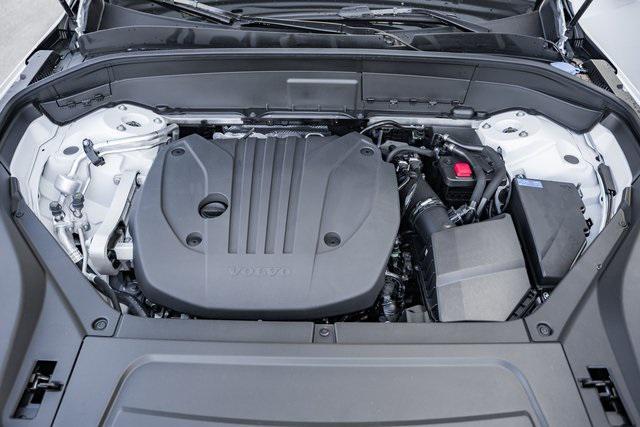 Photo of 2025 Crystal White Pearl Volvo XC90