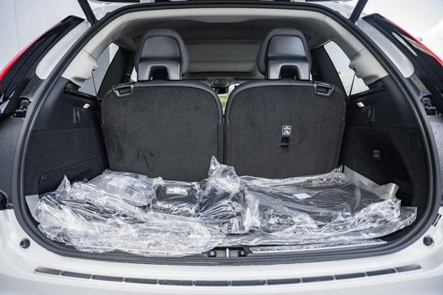 Photo of 2025 Crystal White Pearl Volvo XC90