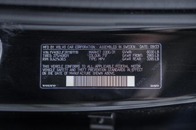 Photo of 2024 Onyx Black Metallic Volvo XC90