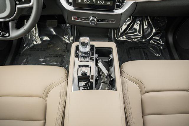 Photo of 2026 Crystal White Pearl Volvo XC90 Plug-In Hybrid