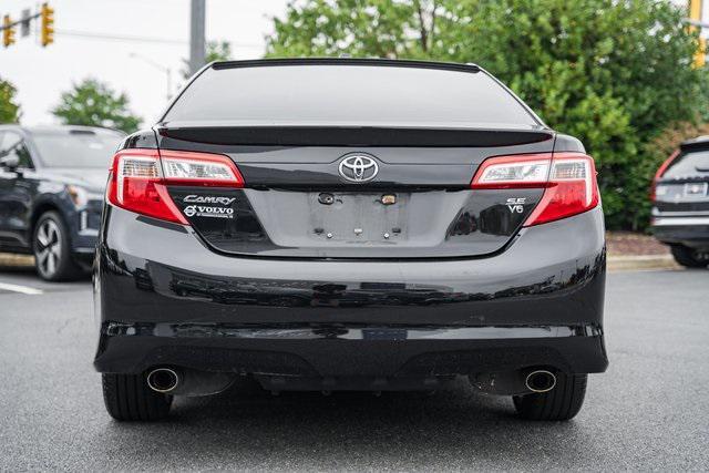 Photo of 2014 Attitude Black Metallic Toyota Camry