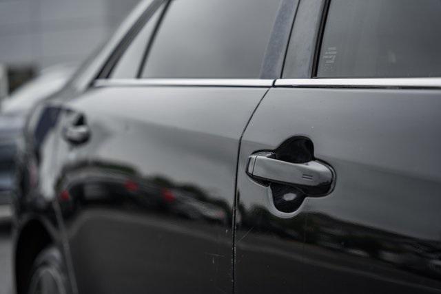 Photo of 2014 Attitude Black Metallic Toyota Camry