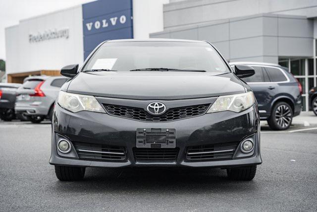 Photo of 2014 Attitude Black Metallic Toyota Camry