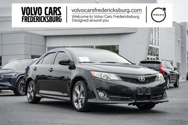 Photo of 2014 Attitude Black Metallic Toyota Camry