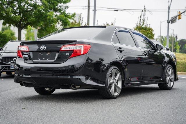 Photo of 2014 Attitude Black Metallic Toyota Camry