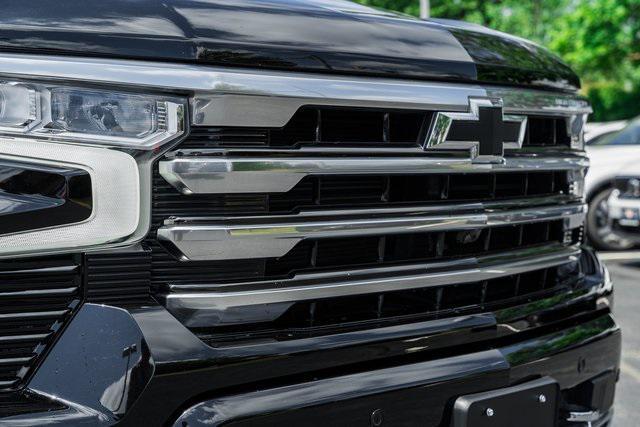 Photo of 2023 Black Chevrolet Silverado 1500