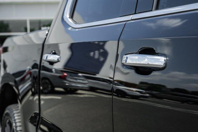 Photo of 2023 Black Chevrolet Silverado 1500