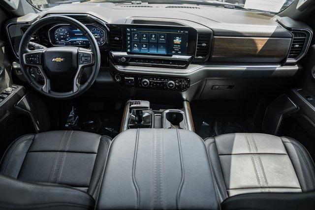 Photo of 2023 Black Chevrolet Silverado 1500