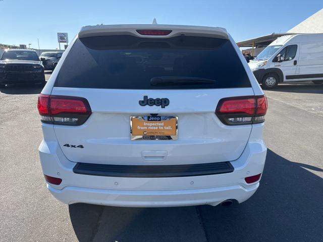 Photo of 2021 Bright White Clearcoat Jeep Grand Cherokee