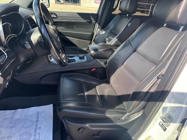 Photo of 2021 Bright White Clearcoat Jeep Grand Cherokee