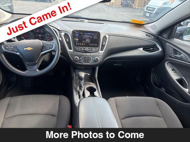 Photo of 2024 Mineral Gray Metallic Chevrolet Malibu