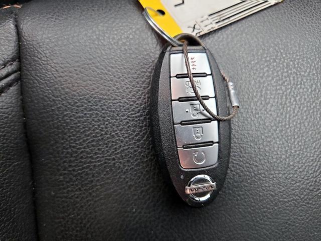 Photo of 2021 Gray Nissan Altima