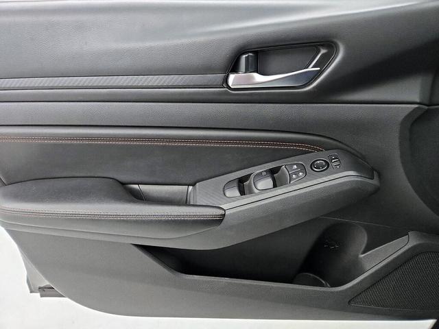 Photo of 2021 Gray Nissan Altima
