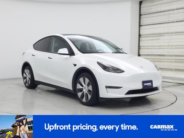 Photo of 2024 White Tesla Model Y