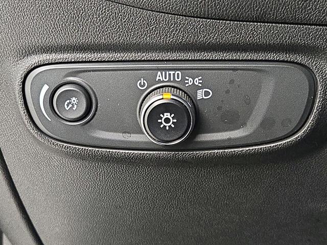 Photo of 2023 Black Chevrolet Equinox