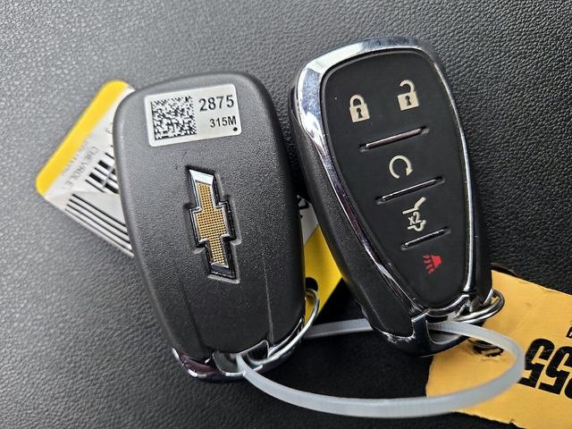 Photo of 2023 Black Chevrolet Equinox
