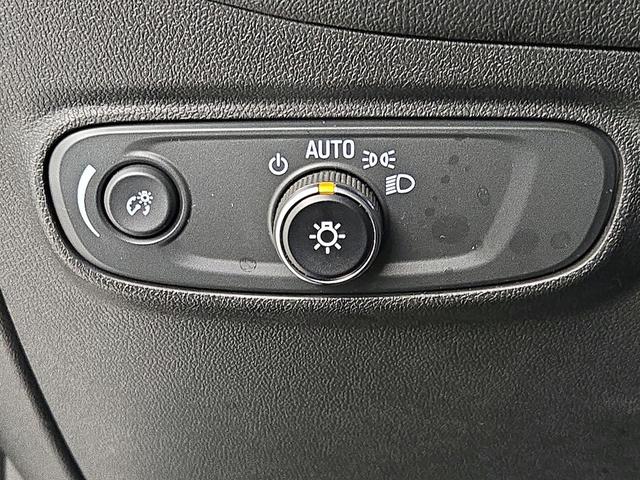 Photo of 2023 Black Chevrolet Equinox