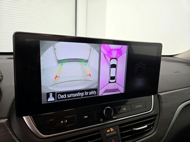 Photo of 2023 Silver Nissan Altima