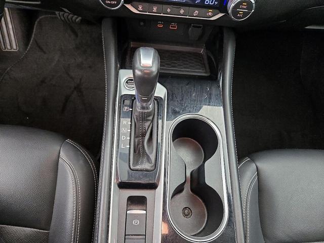Photo of 2023 Silver Nissan Altima