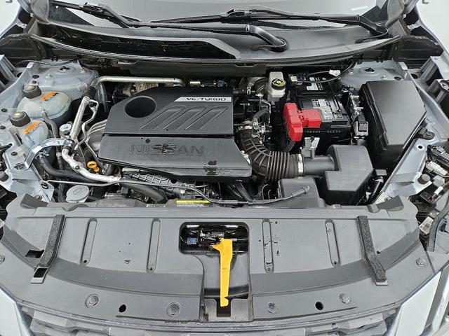 Photo of 2023 Silver Nissan Rogue
