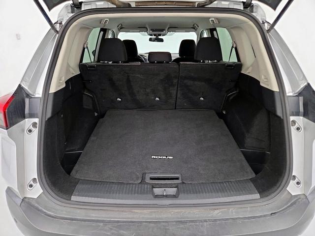 Photo of 2023 Silver Nissan Rogue