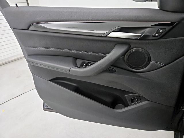 Photo of 2017 Gray BMW X1