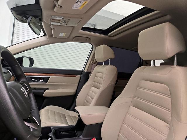 Photo of 2022 White Honda CR-V